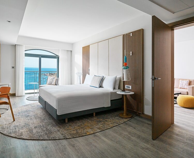 MLAMC_Executive_Suite_Bed_prev